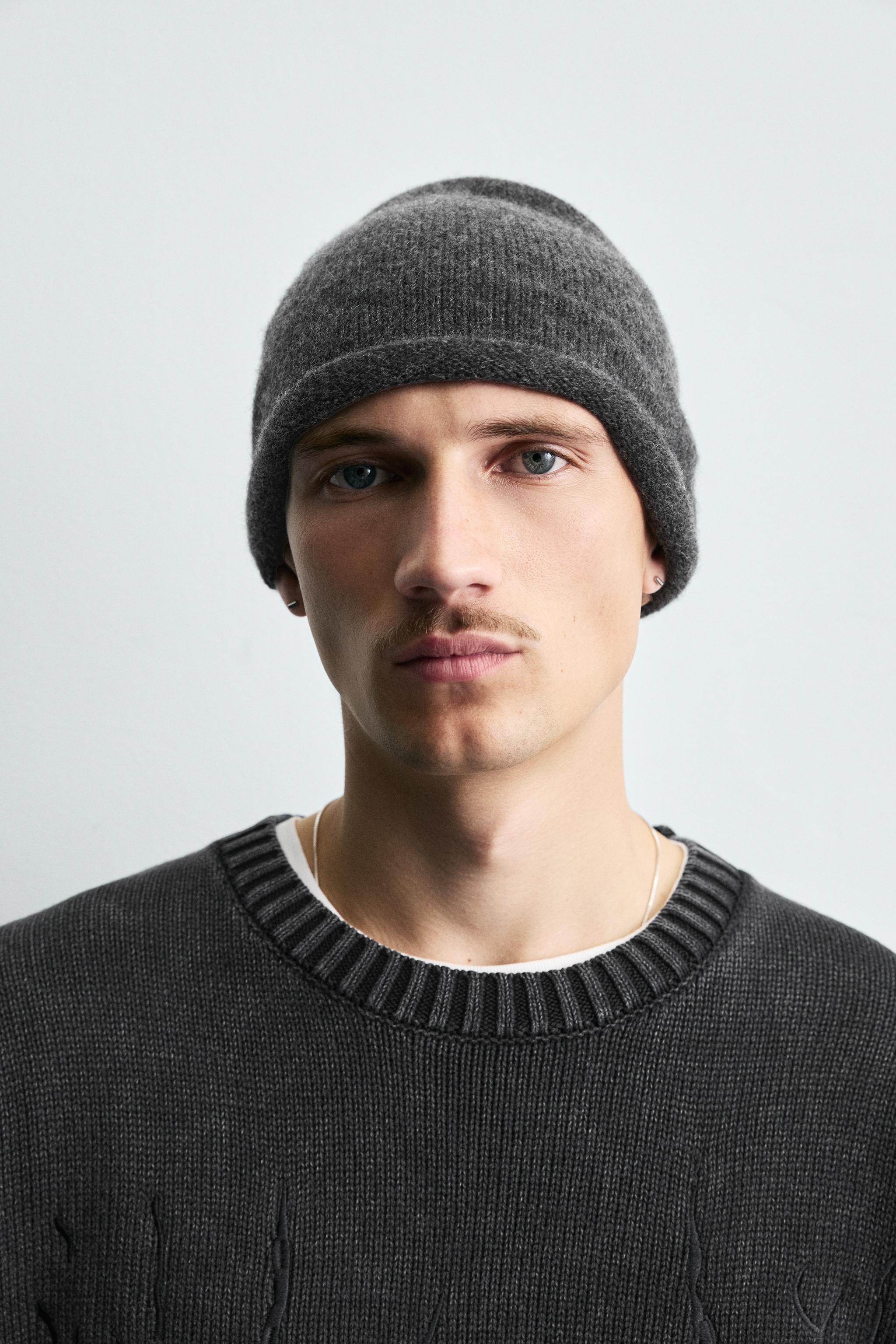 EMBROIDERED WASHED SWEATER